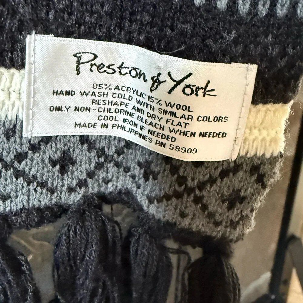 Preston & York Black and White Knit Fringe Scarf